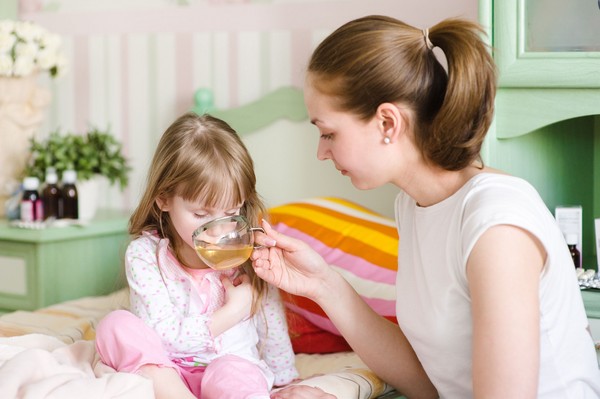 วิธีการแก้อาการไอในผู้ใหญ่และเด็ก: การรักษาที่บ้าน